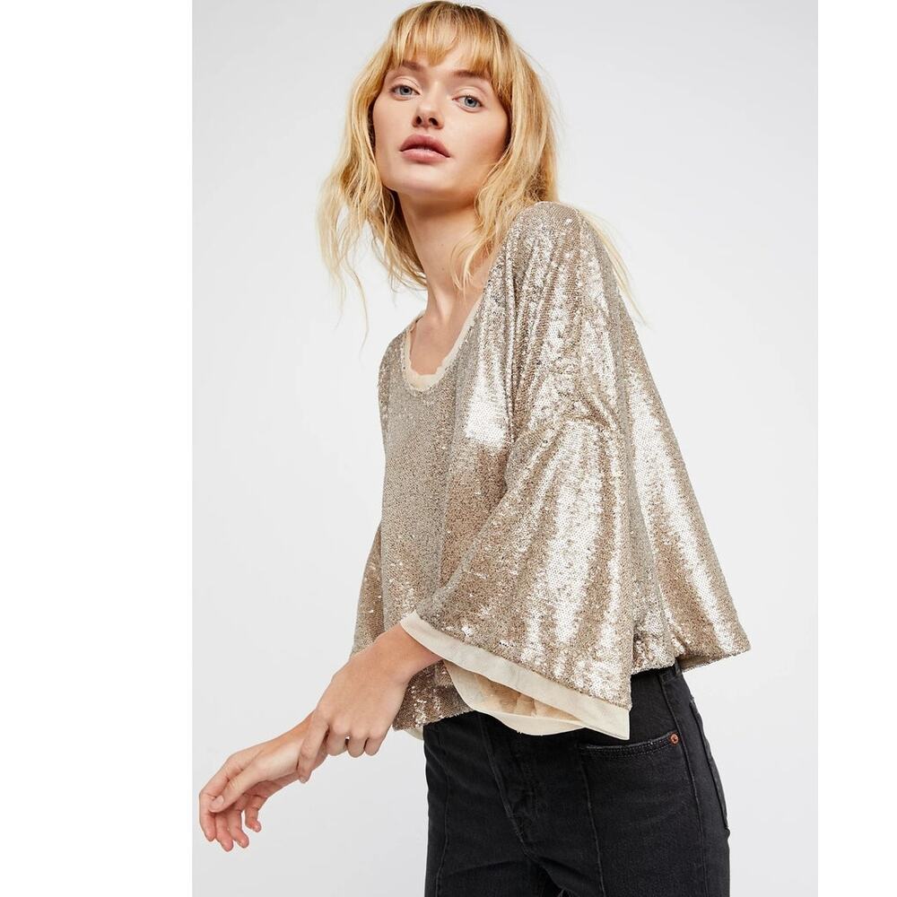 New FREE PEOPLE Champagne Dreams Sequins Glam Tee $128 MEDIUM Neutral Cropped